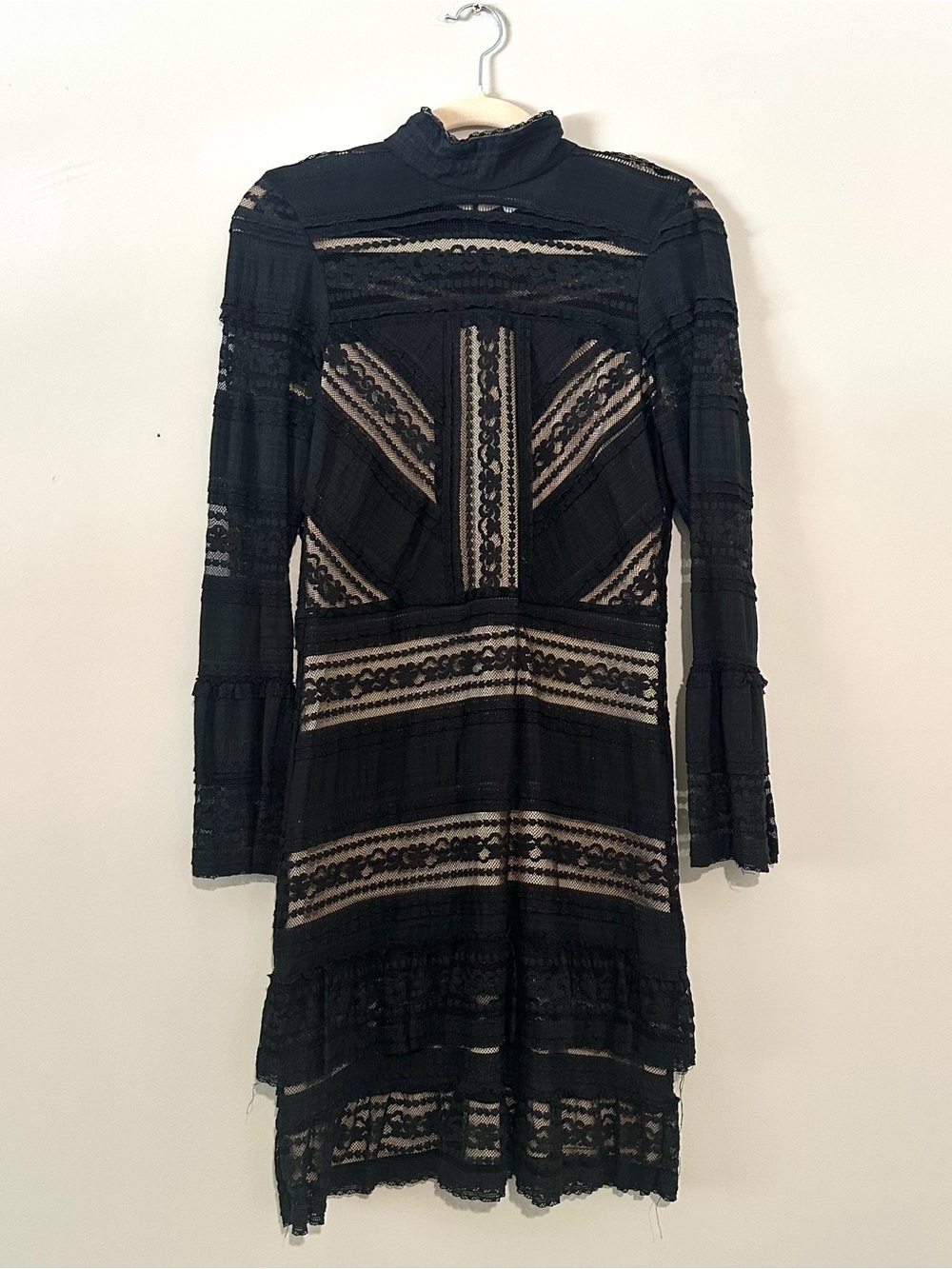 Parker Black Lace Long Sleeve Mock Neck Cocktail Dress Size 8